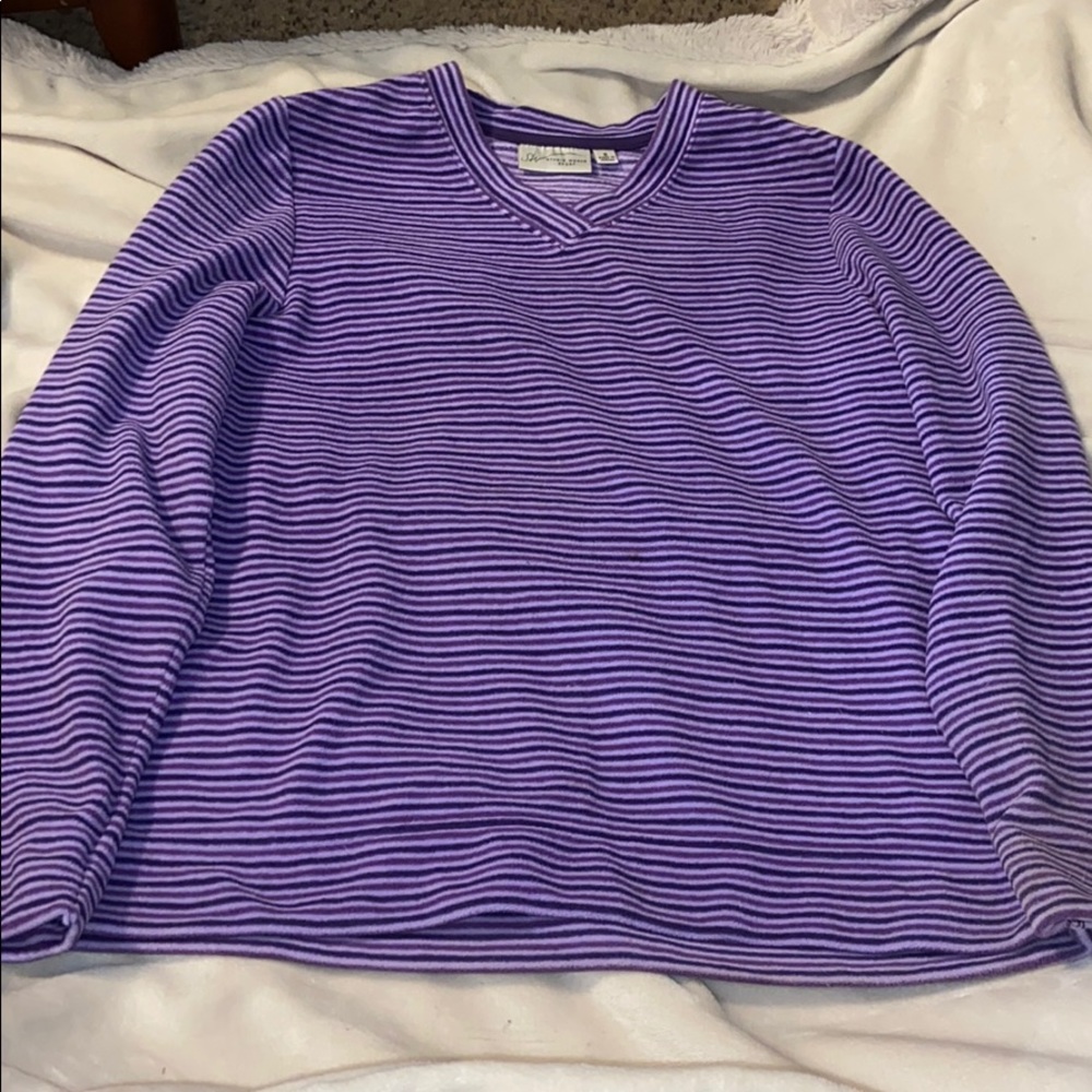❤️4/$20 Studio Works Sport Sweatshirt